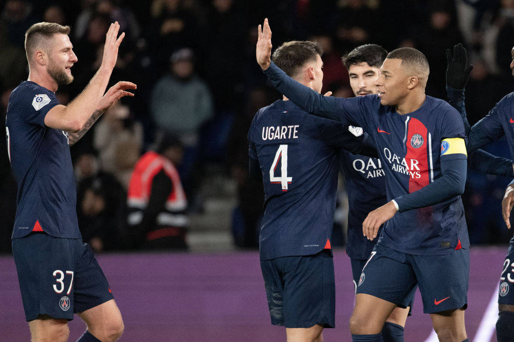 包含巴黎圣日耳曼坐镇主场迎战圣埃蒂安,双方旗鼓相当的词条 包含巴黎圣日耳曼坐镇主场迎战圣埃蒂安,双方旗鼓相当的词条