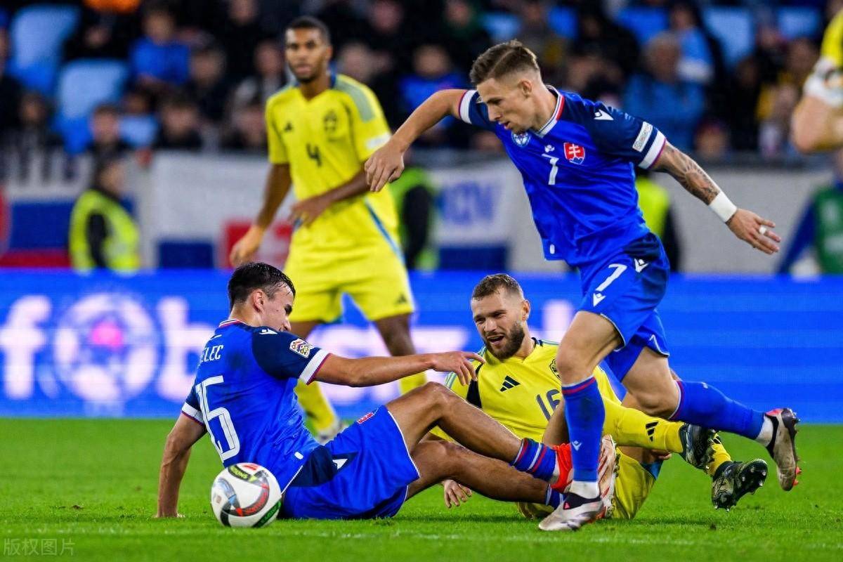 爱游戏大厅-欧国联比赛：斯洛伐克绝杀波兰意外获胜