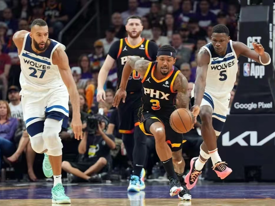 爱游戏体育-包含黄蜂队士气高涨，连胜开启了季后赛之旅的词条