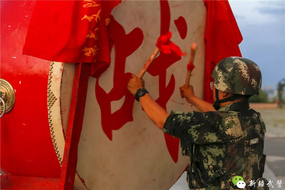 爱游戏在线-战术变化让观众大呼过瘾，胜负仍是未知数的简单介绍