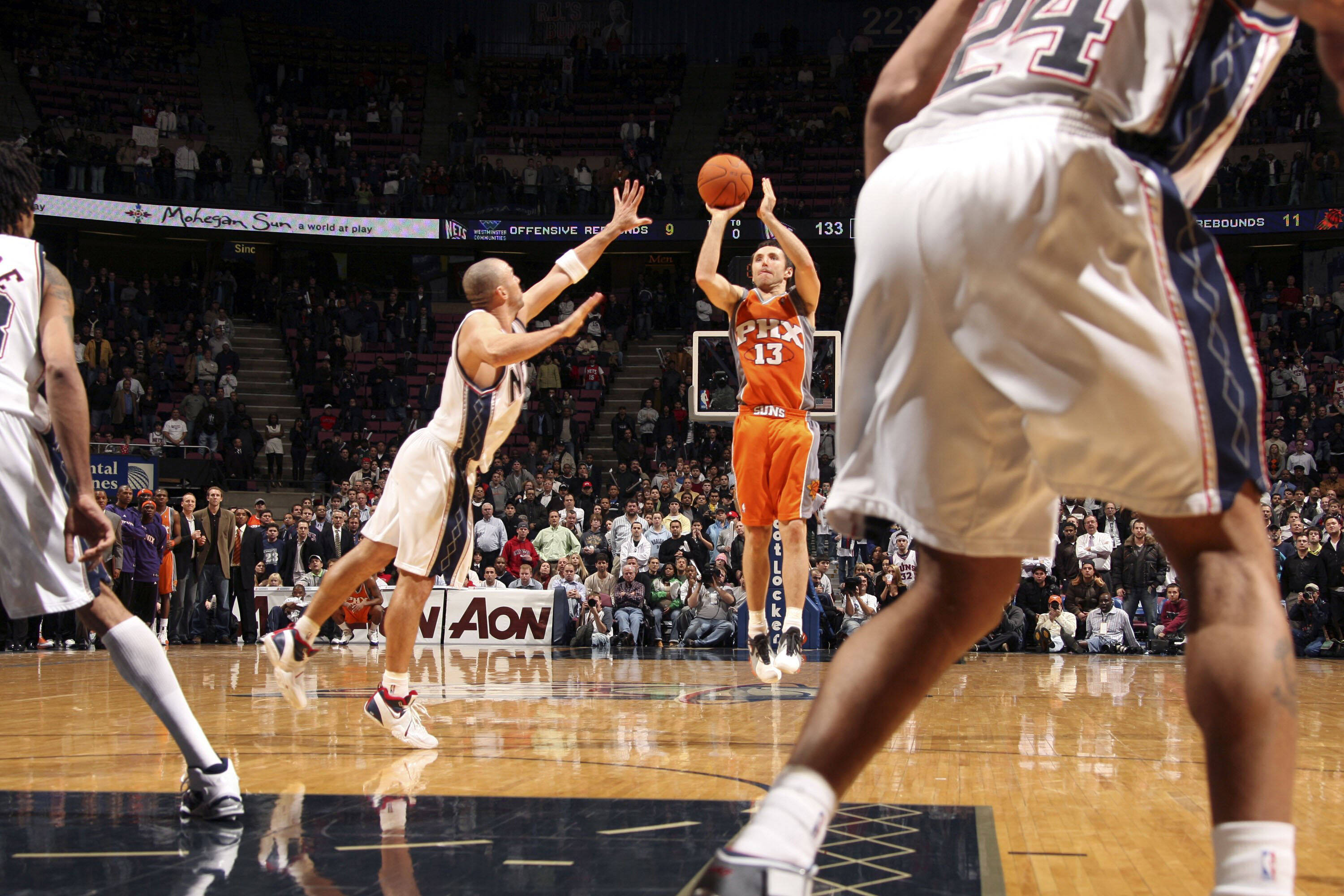 篮网取得惊险胜利,太阳陷入连败 篮网取得惊险胜利,太阳陷入连败