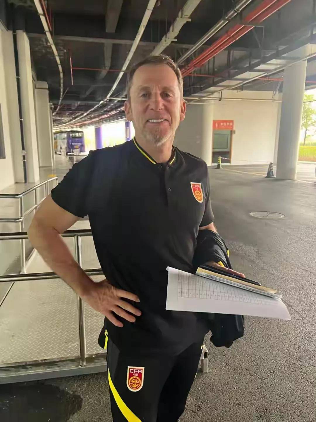 总教练谈战术,球员们积极备战欧洲足球盛事的简单介绍 总教练谈战术,球员们积极备战欧洲足球盛事的简单介绍