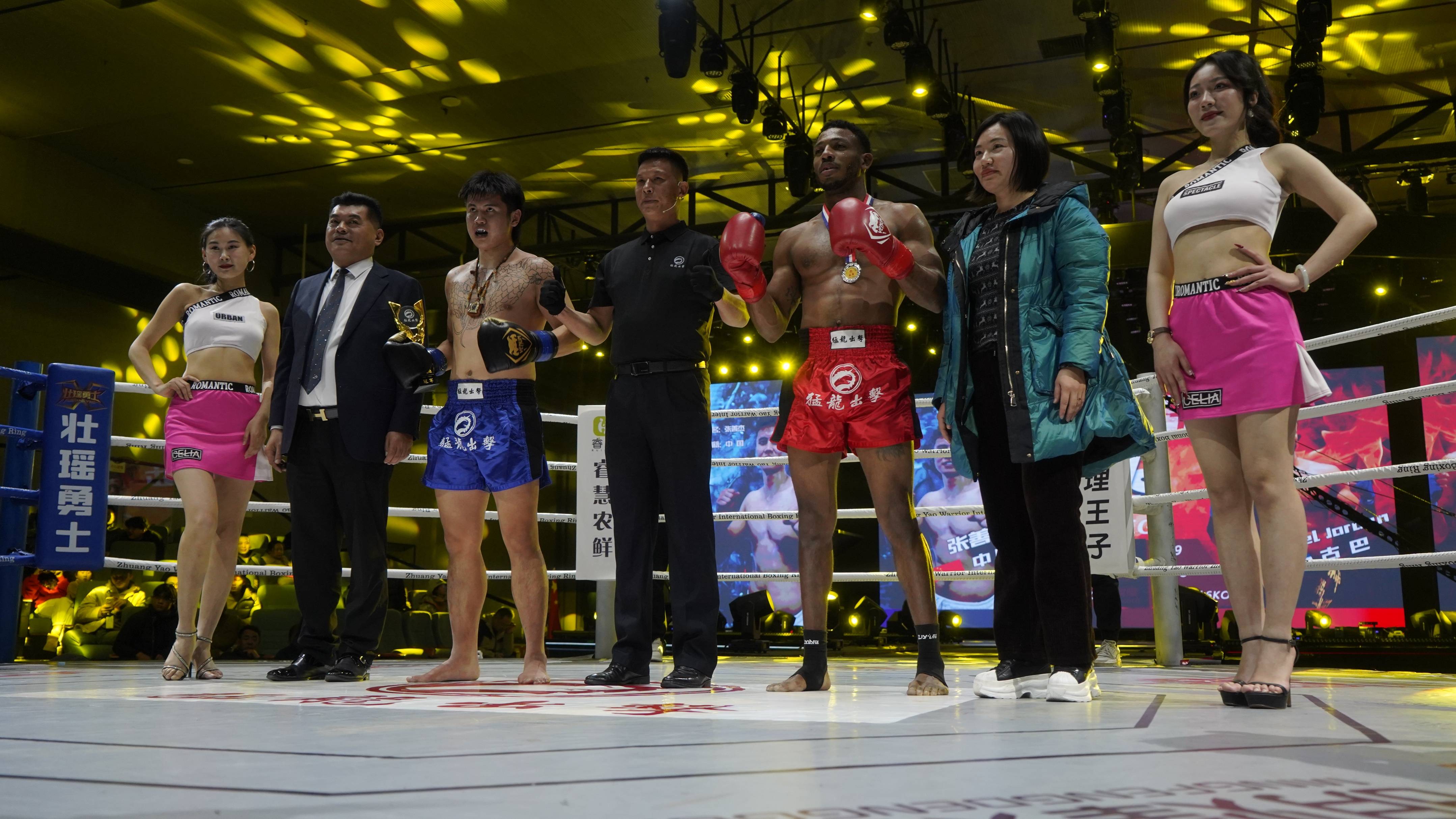 爱游戏娱乐-热门球队抢滩赛场，斗志昂扬迎战强手