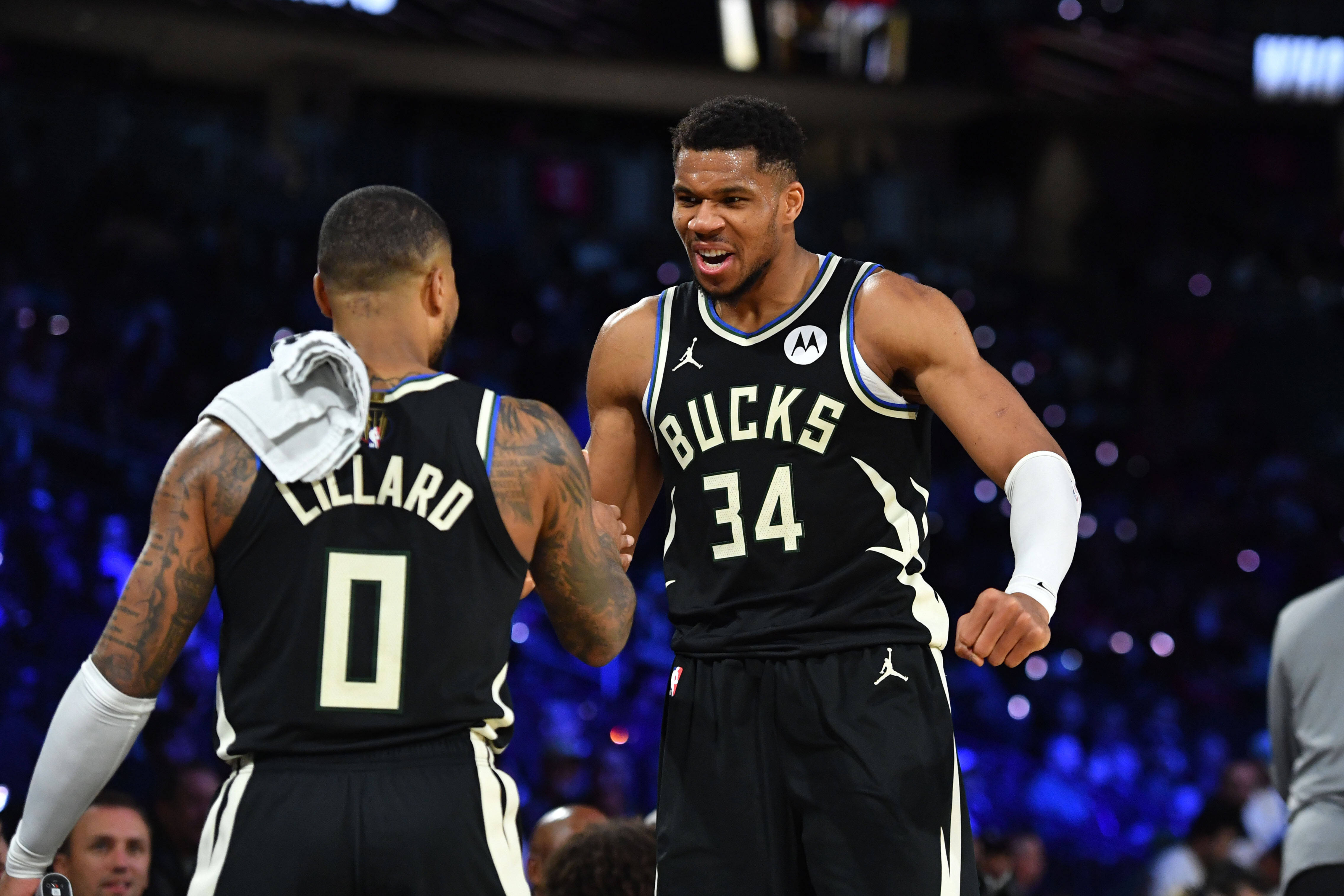 雄鹿苦战太阳——字母哥表现稳定独得三十典型得分手的简单介绍