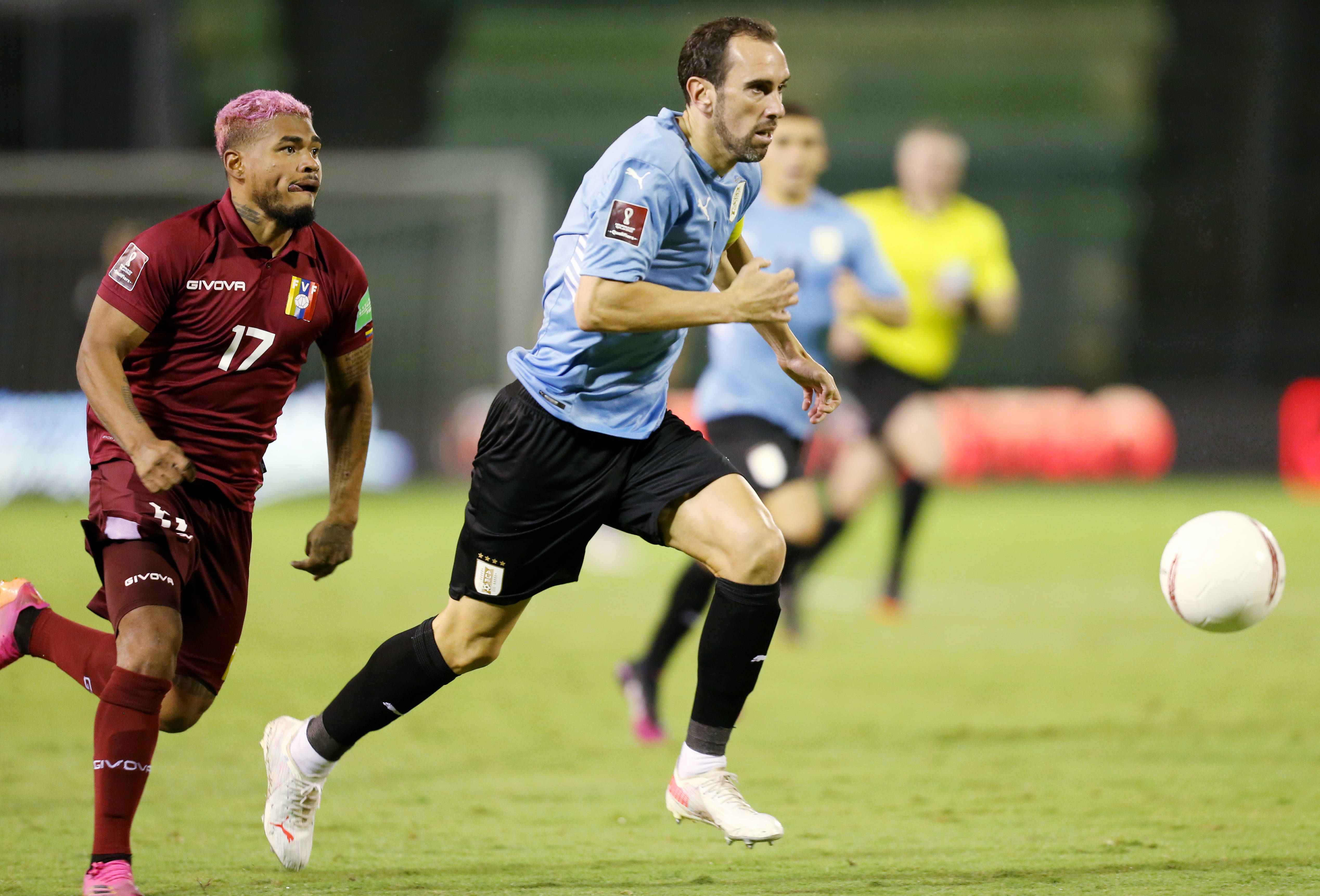 爱游戏官方-球队实力对比，比赛分出胜负