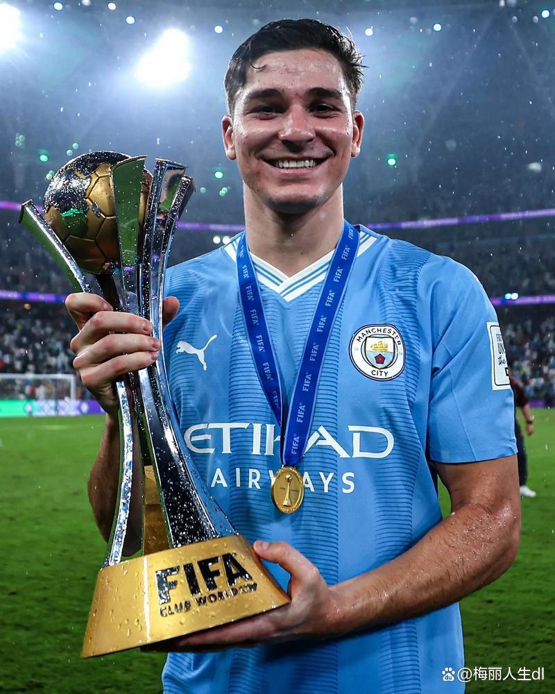 爱游戏娱乐-阿根廷传奇球星退役，足球界震惊的简单介绍