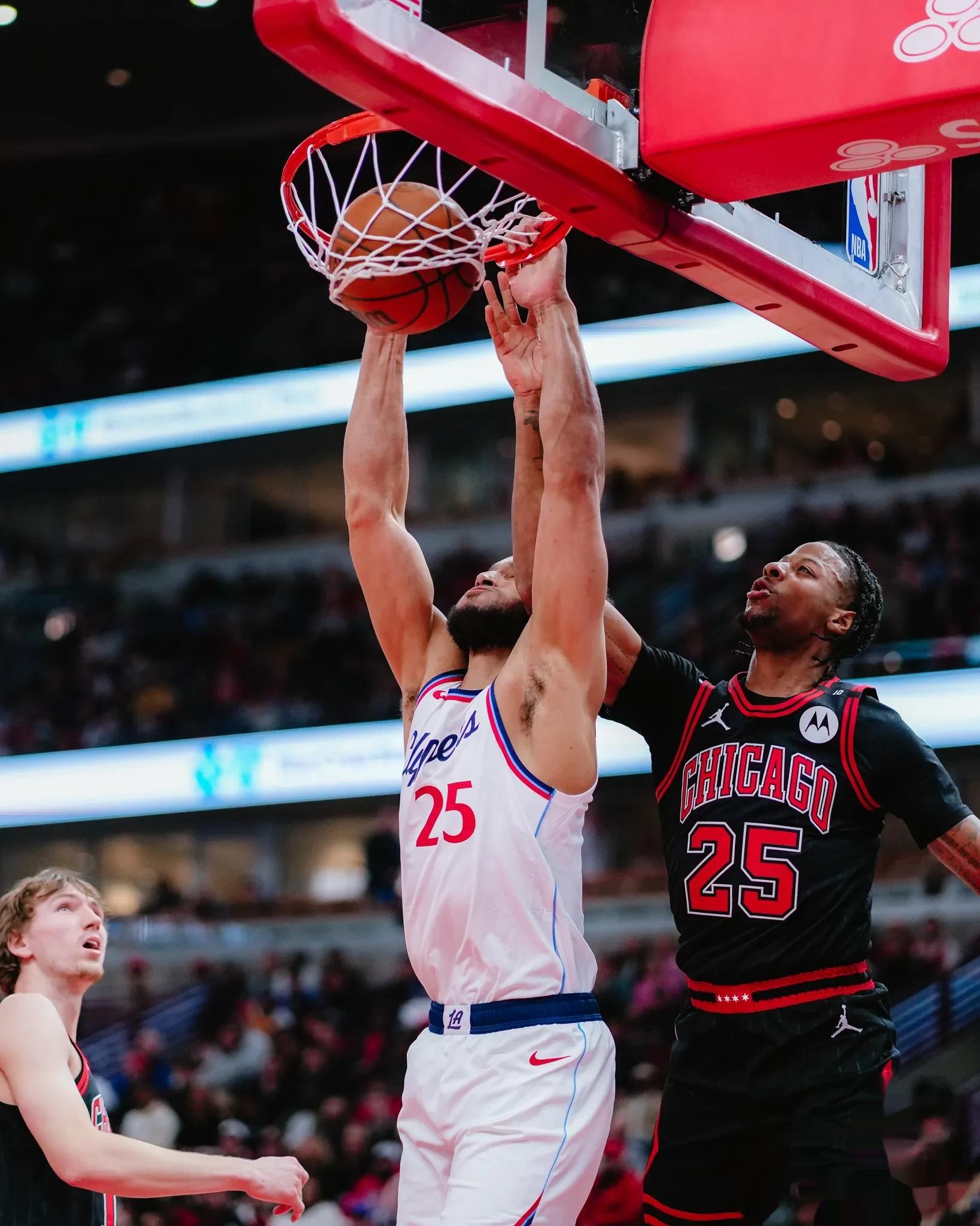 国王主场惨败快船,遭遇尴尬连败 国王主场惨败快船,遭遇尴尬连败