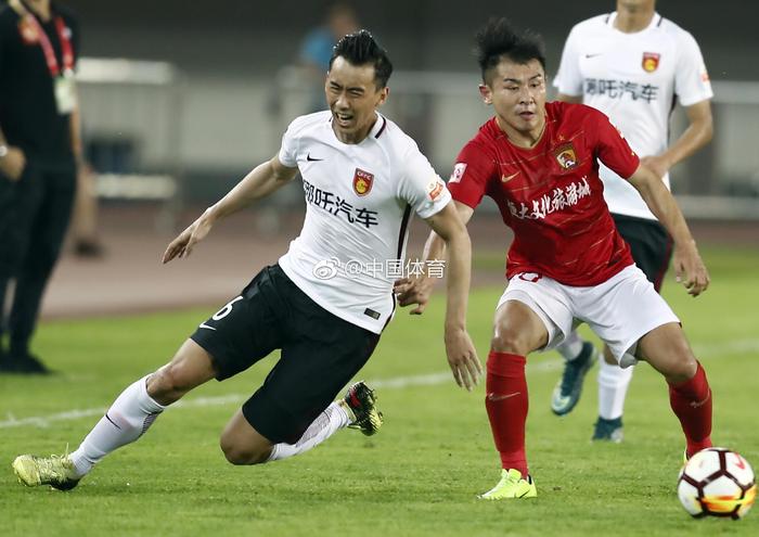 爱游戏下载-中超激烈竞争：广州恒大将对决河北华夏幸福