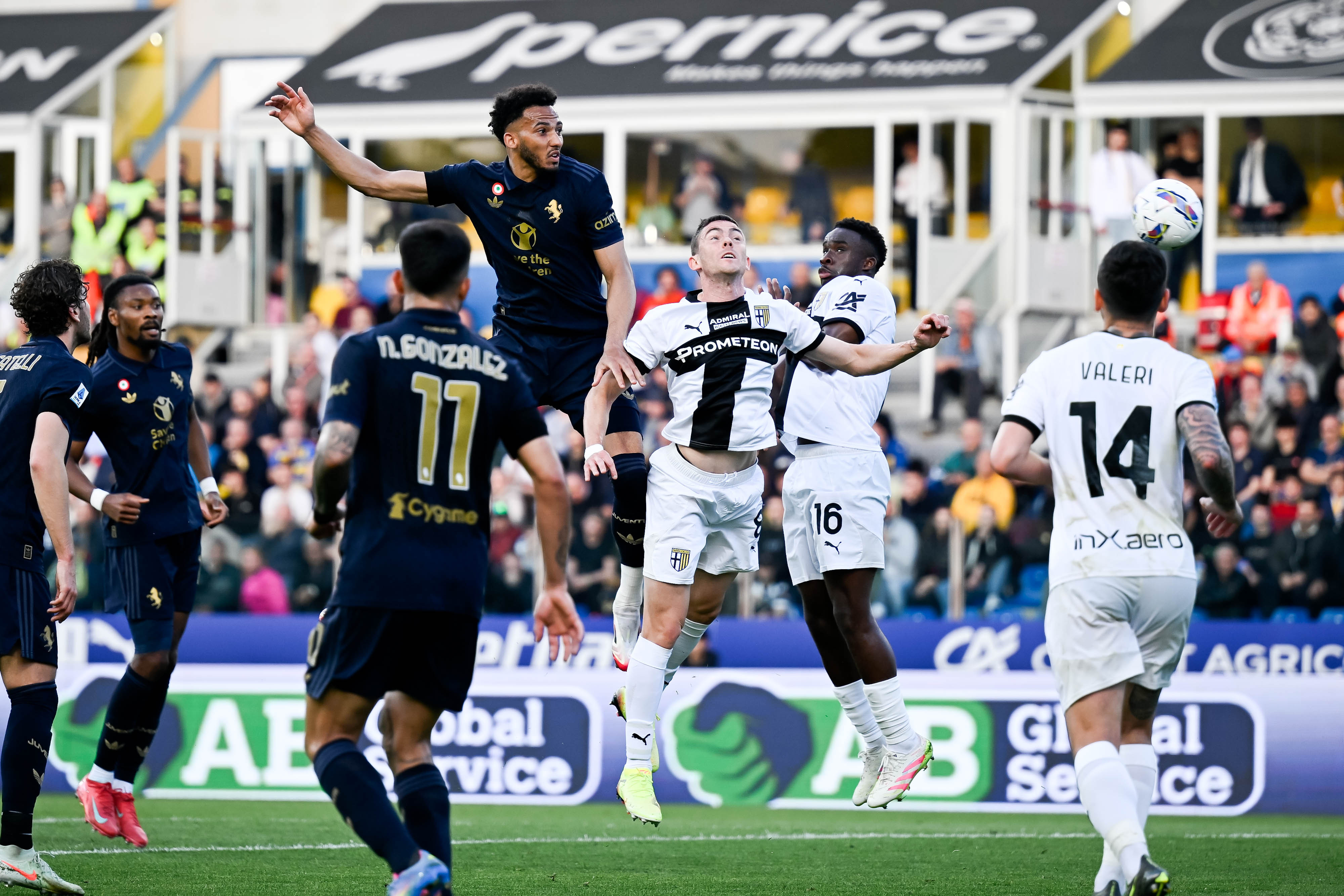 关于尤文图斯客场大获全胜,小组积分领跑的信息 关于尤文图斯客场大获全胜,小组积分领跑的信息