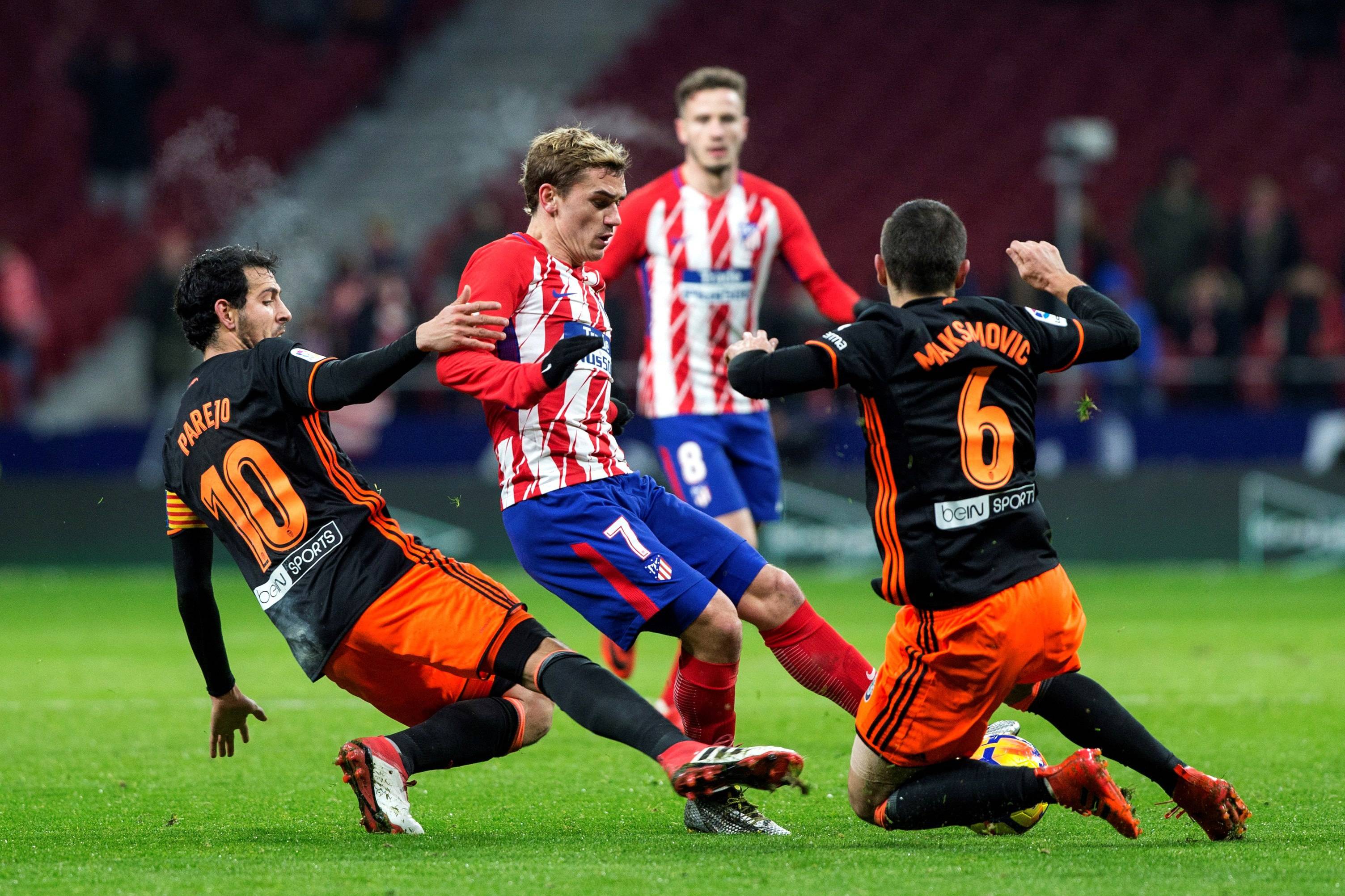 爱游戏官方入口-意大利足球赛事中一场战术拉锯战