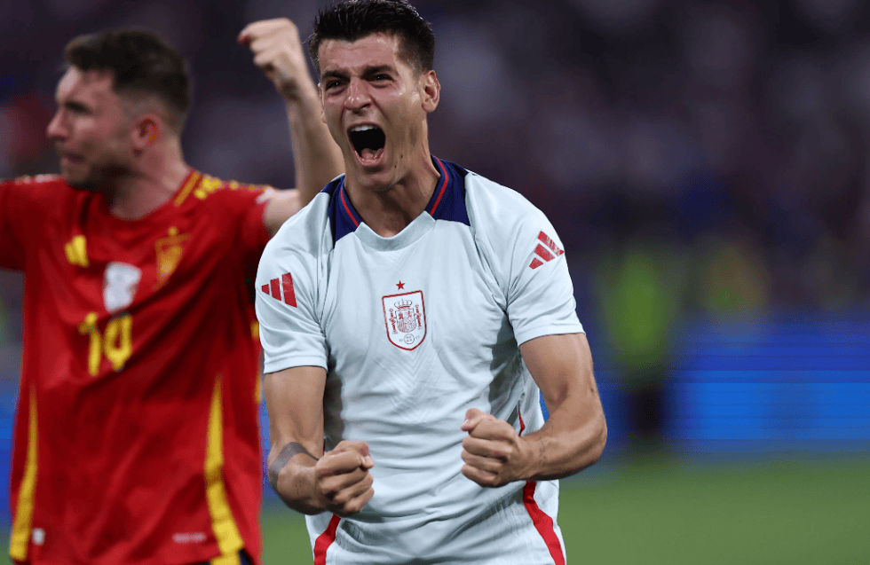 爱游戏体育-丹麦队在比赛中赢得胜利，实现晋级