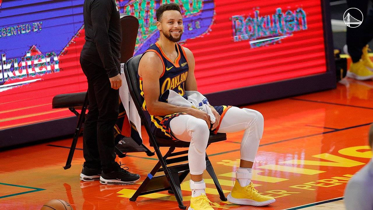 激烈比赛终结，胜者雄姿英发