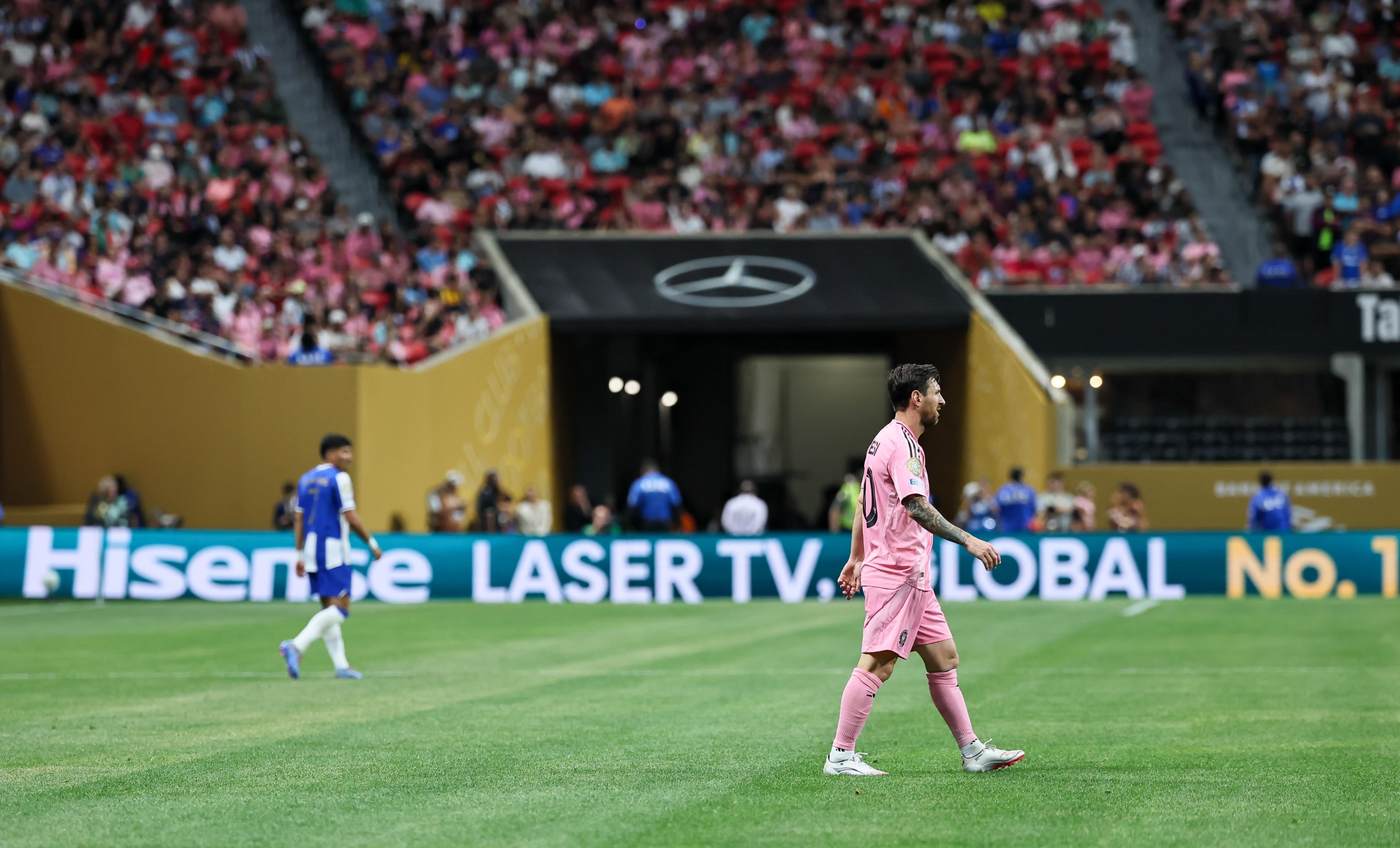 爱游戏APP-梅西破门领先巴塞罗那，助球队取胜