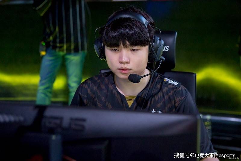 爱游戏官方入口-FLY力克LGD，BDD开启传奇时刻小组赛2:1（巴黎）