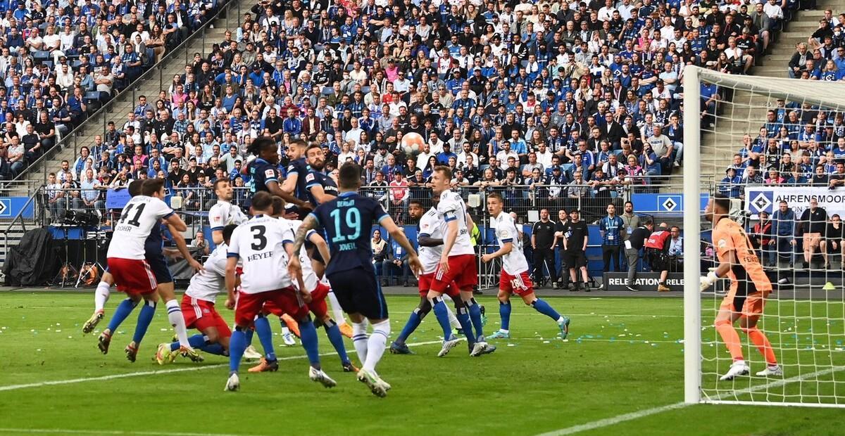 爱游戏体育-柏林赫塔客场胜出，继续追赶