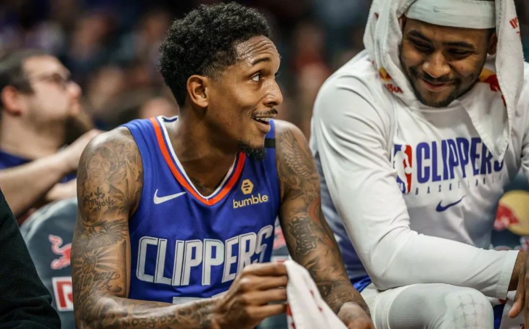 爱游戏官方入口-大将重回阵容，球队实力倍增挑战对手