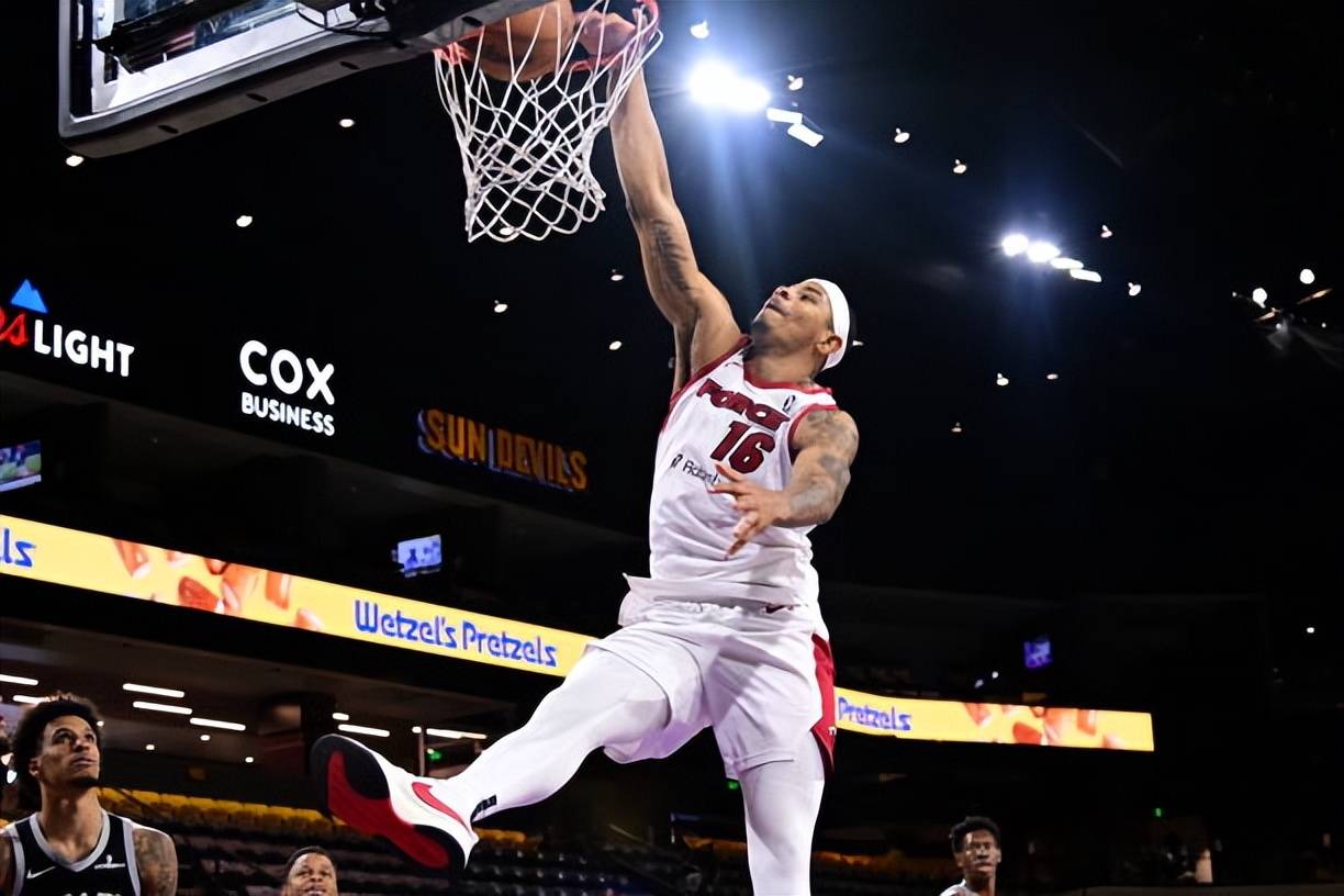 爱游戏入口-热火大将约翰逊遭遇伤病，将缺席接下来几场比赛的简单介绍