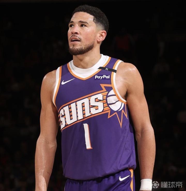 包含太阳逆转爵士,布克成全队得分王的词条 包含太阳逆转爵士,布克成全队得分王的词条