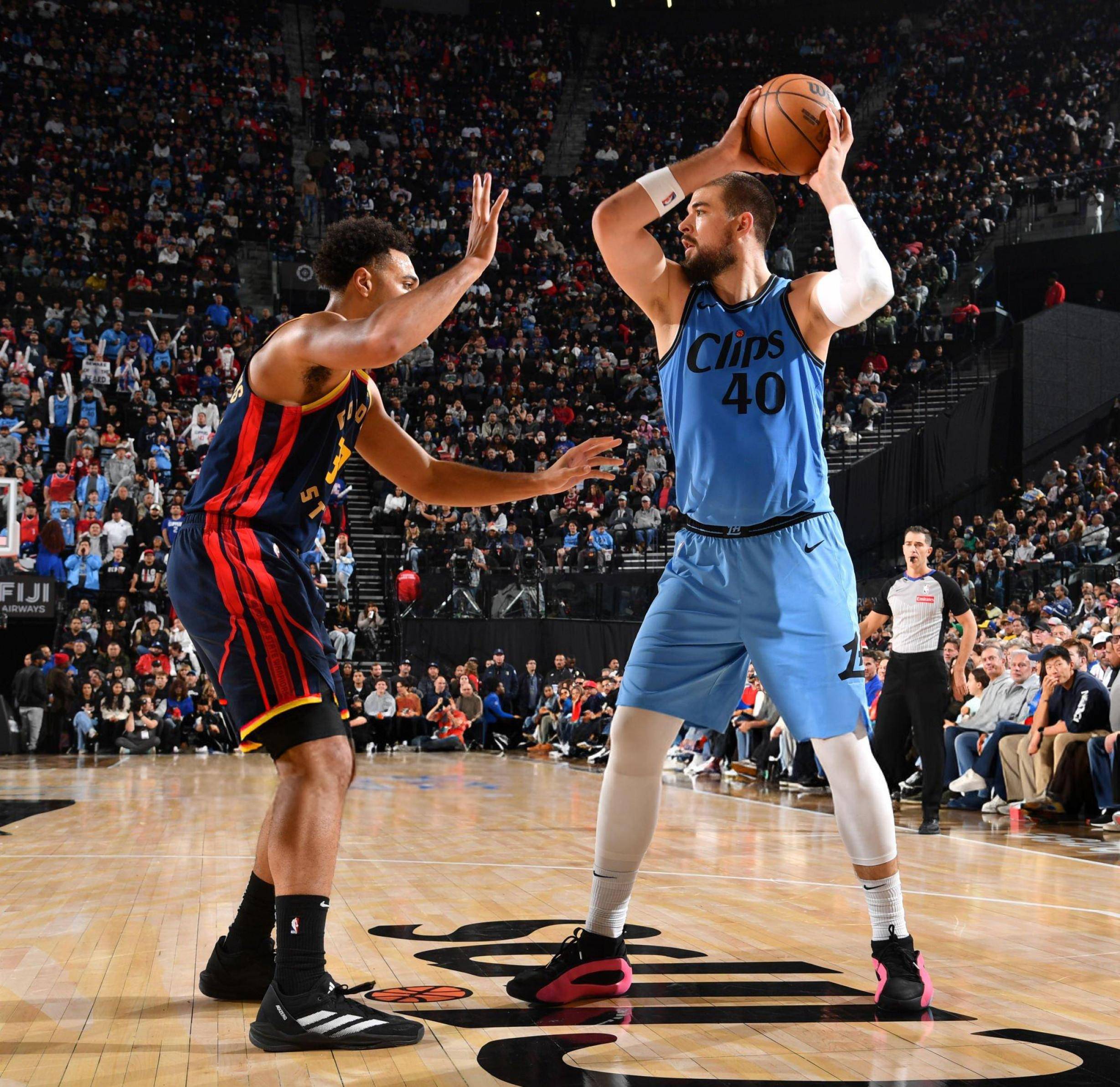 爱游戏下载-关于快船再胜勇士取得两连胜，乔治比拼三分的信息