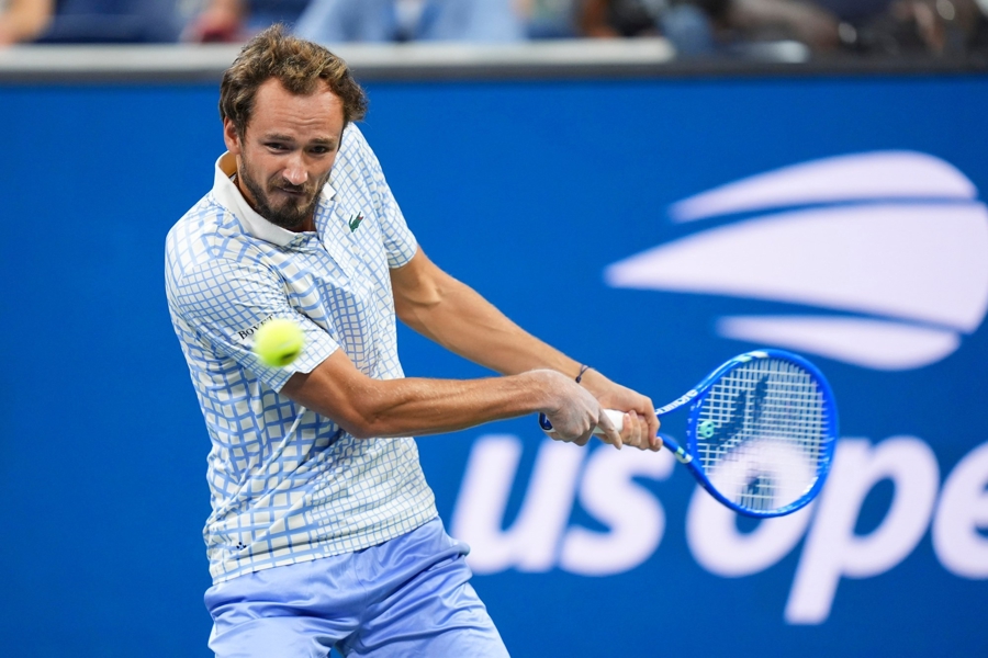 爱游戏大厅-关于意大利网球队轻取澳大利亚网球队，梅德韦杰夫关键制胜的信息