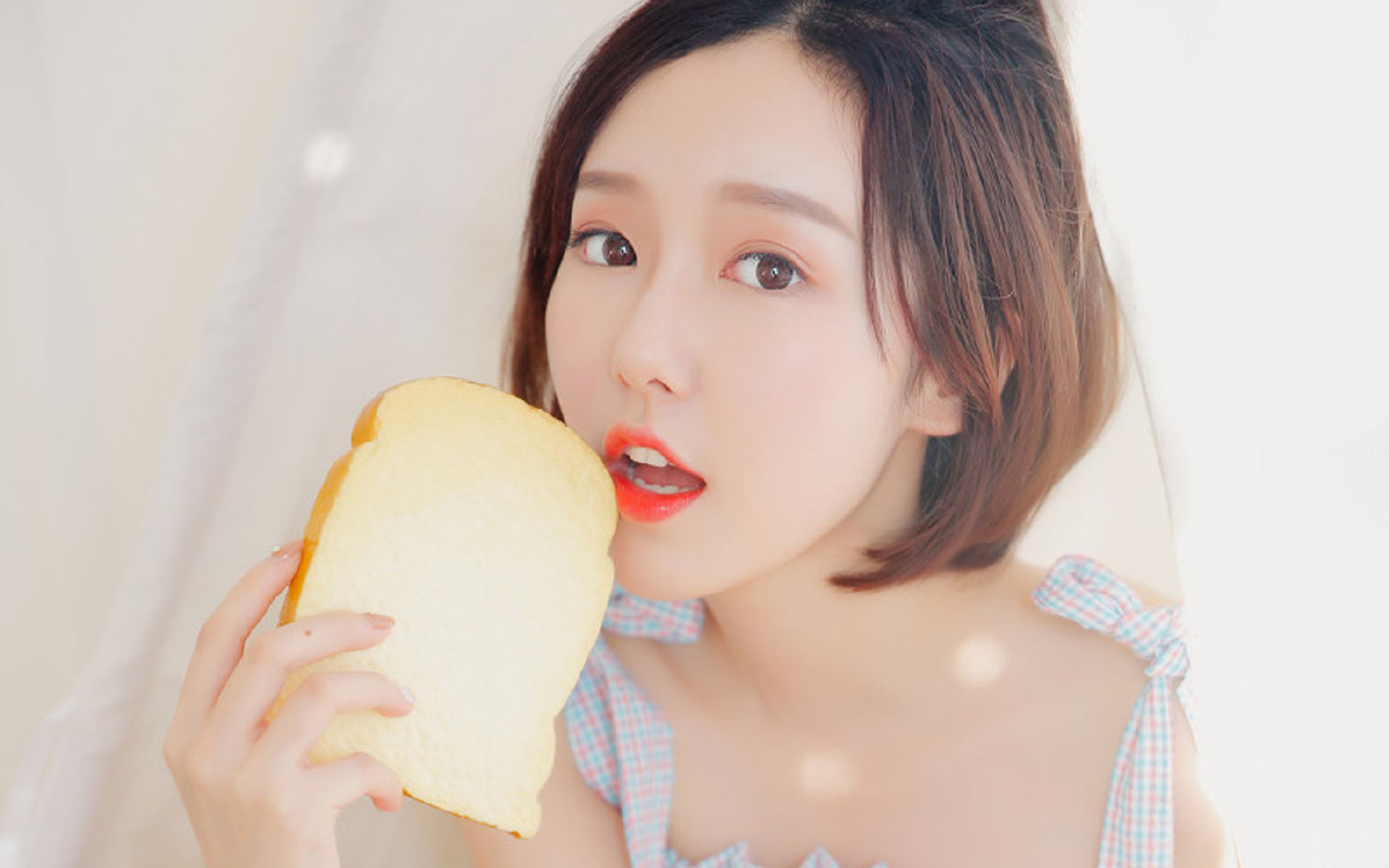 舞台越大越强，从富安健洋的闪耀看佛罗伦萨关键战的突围哲学